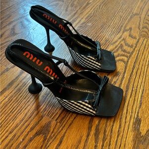 Miu Miu Retro Bow black and white champagne heel 6.5 36.5